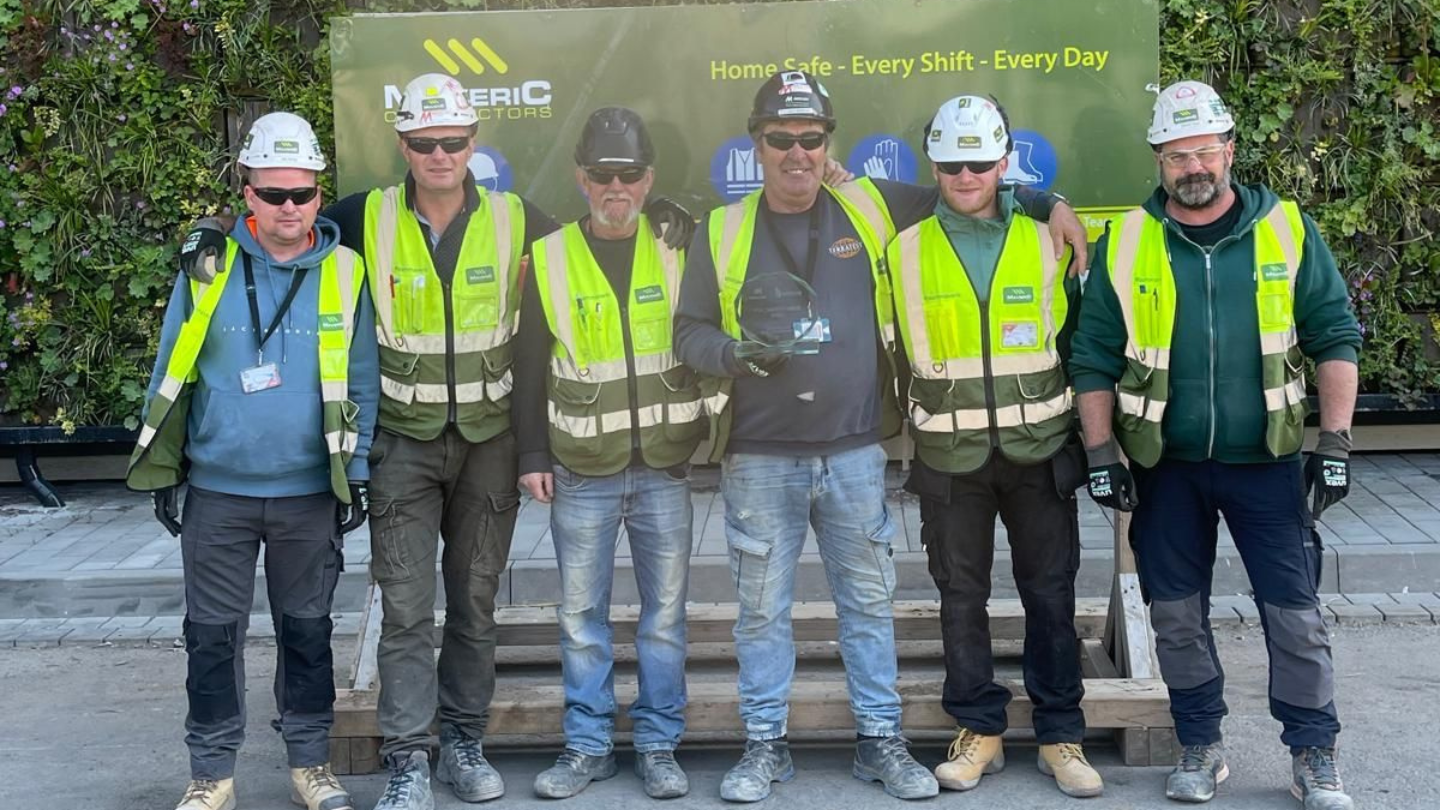 Maveric site crew